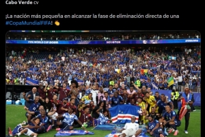 FIFA官方展示佛得角国家队全家福：最年轻世界杯淘汰赛参赛国