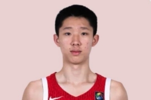 下半场无力回天!张宇辰上半场三分球6投6中,全场14投7中,三分球12投6中,贡献20分