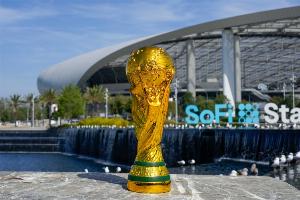 八大世界冠军：五队小组第一晋级，乌拉圭遭淘汰意大利未进前八