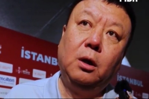 王建军指出:最大困扰是篮板与身体对抗,球员外线不准源于自信不足