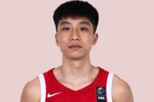 石洺豪进攻出色，张淳智独占得分上双殊荣