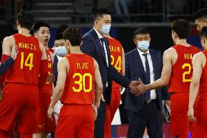 苏群:我曾为杜锋辩护至理,常人难以理解,评论中不断质疑,缺乏同理心