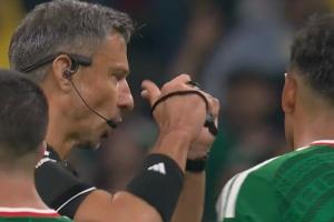 墨西哥对厄瓜多尔比赛补水照常进行 因雷暴延期且FIFA不取消补水