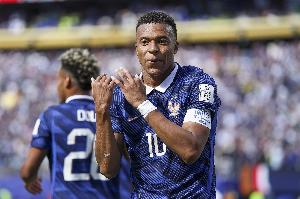 27岁15战14进球！他提问：姆巴佩能否成为世界杯史上最杰出球员？