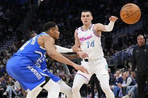 ESPN：至少4个强劲交易因字母哥拒绝续约而失败