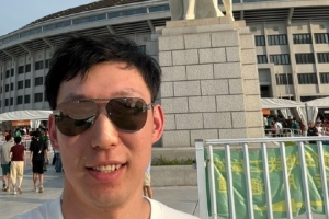 足球篮球联合！周琦力挺同城球队：三里屯国安签到！
